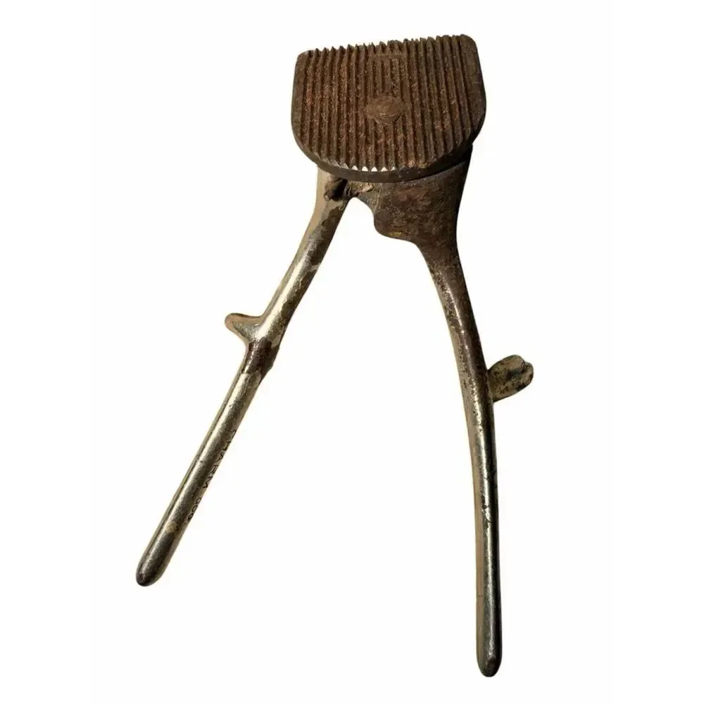 Vintage Manual Hair Clippers Antique Rusty Blade Plate Replacement Part Repair